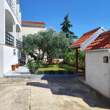 Iva's Cosy Apartment, Sea View And Free Parking * Zadar