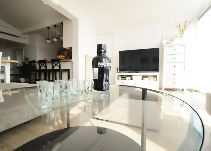 Iva's Cosy Apartment, Sea View And Free Parking Zadar