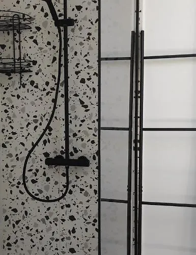 Iva's Cosy Apartment, Sea View And Free Parking *