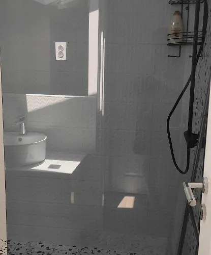 Apartment Iva's Cosy Apartment, Sea View And Free Parking