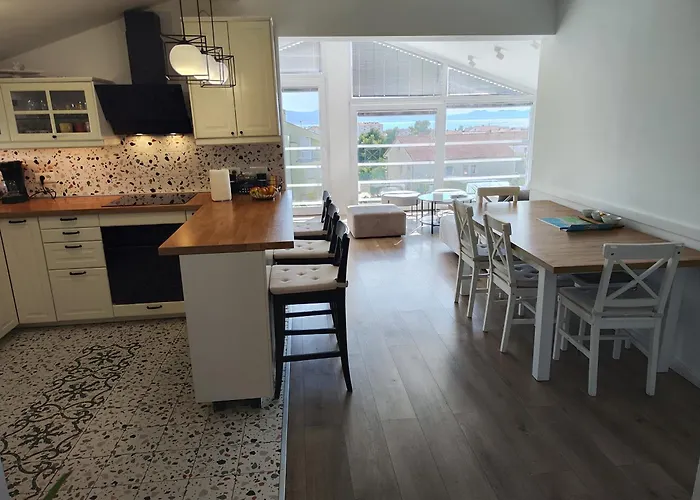 Apartamento Iva's Cosy Apartment, Sea View And Free Parking